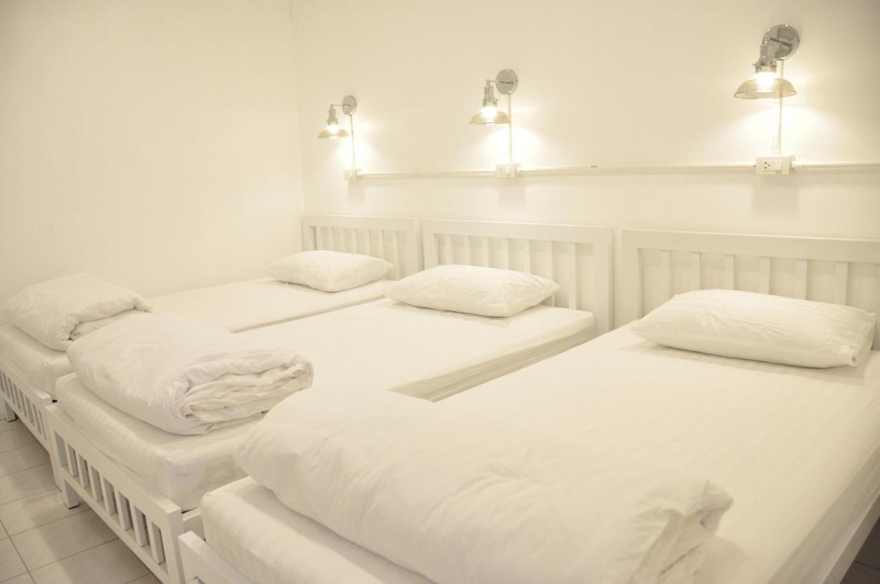 Zleepinezz Hostel Phra Nakhon Si Ayutthaya Ngoại thất bức ảnh