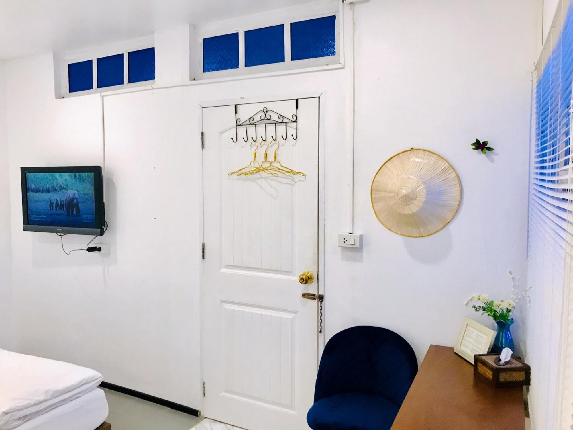 Zleepinezz Hostel Phra Nakhon Si Ayutthaya Ngoại thất bức ảnh
