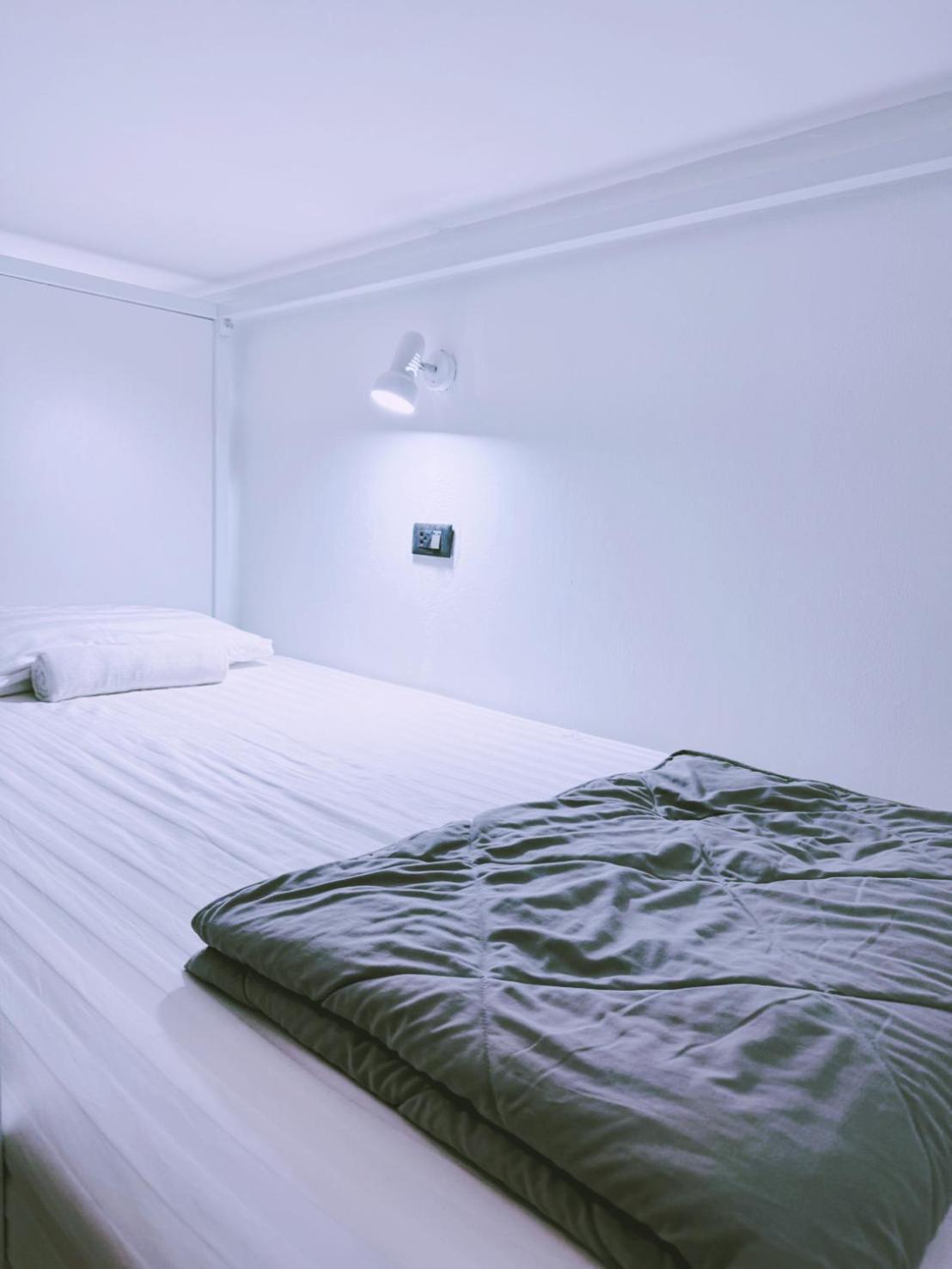Zleepinezz Hostel Phra Nakhon Si Ayutthaya Ngoại thất bức ảnh