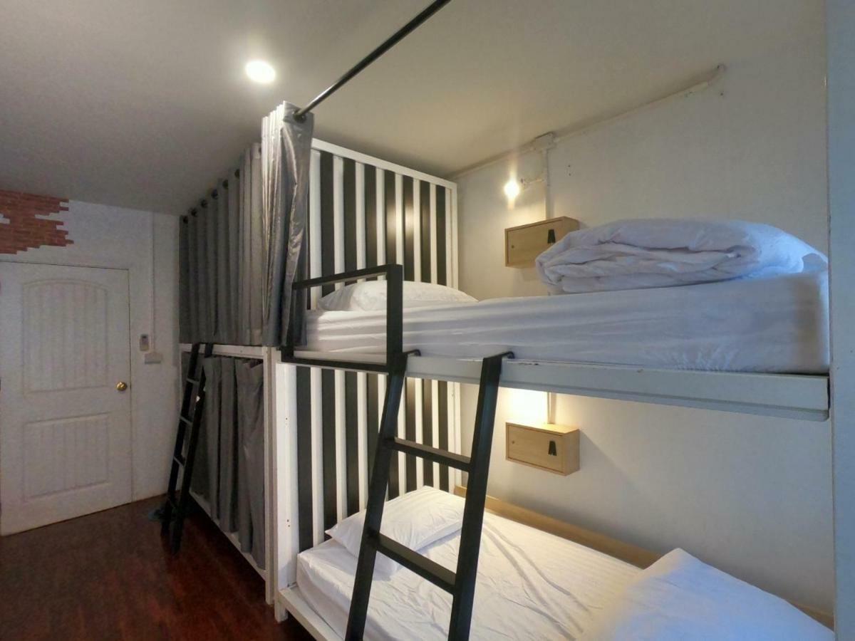 Zleepinezz Hostel Phra Nakhon Si Ayutthaya Ngoại thất bức ảnh