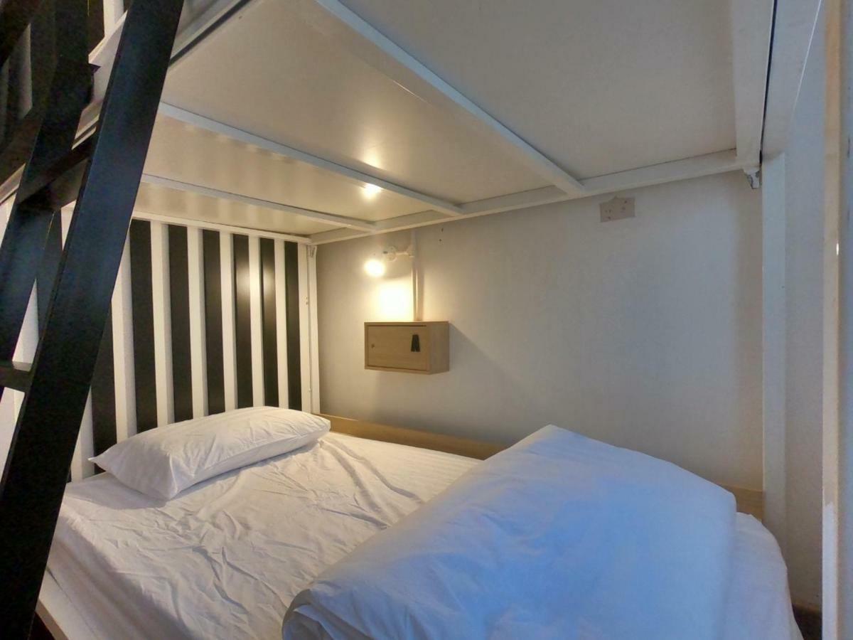 Zleepinezz Hostel Phra Nakhon Si Ayutthaya Ngoại thất bức ảnh
