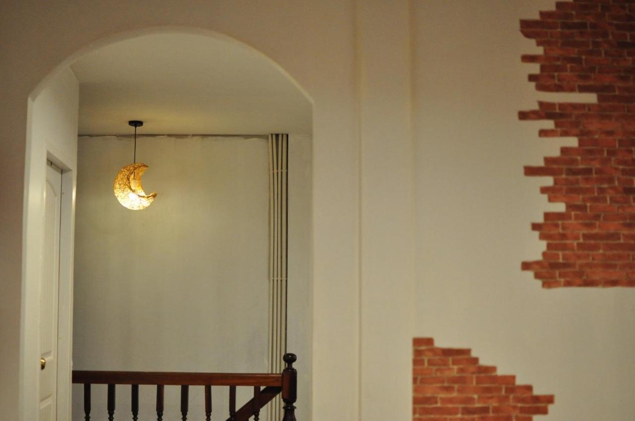 Zleepinezz Hostel Phra Nakhon Si Ayutthaya Ngoại thất bức ảnh